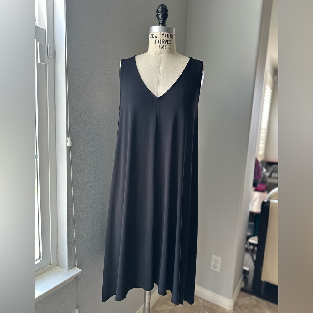 Elegant Black Sleeveless loose fitted Dress with pockets